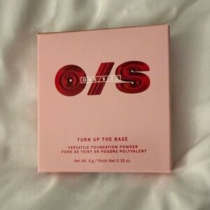 Turn Up The Base Foundation Powder - Medium Dark4G